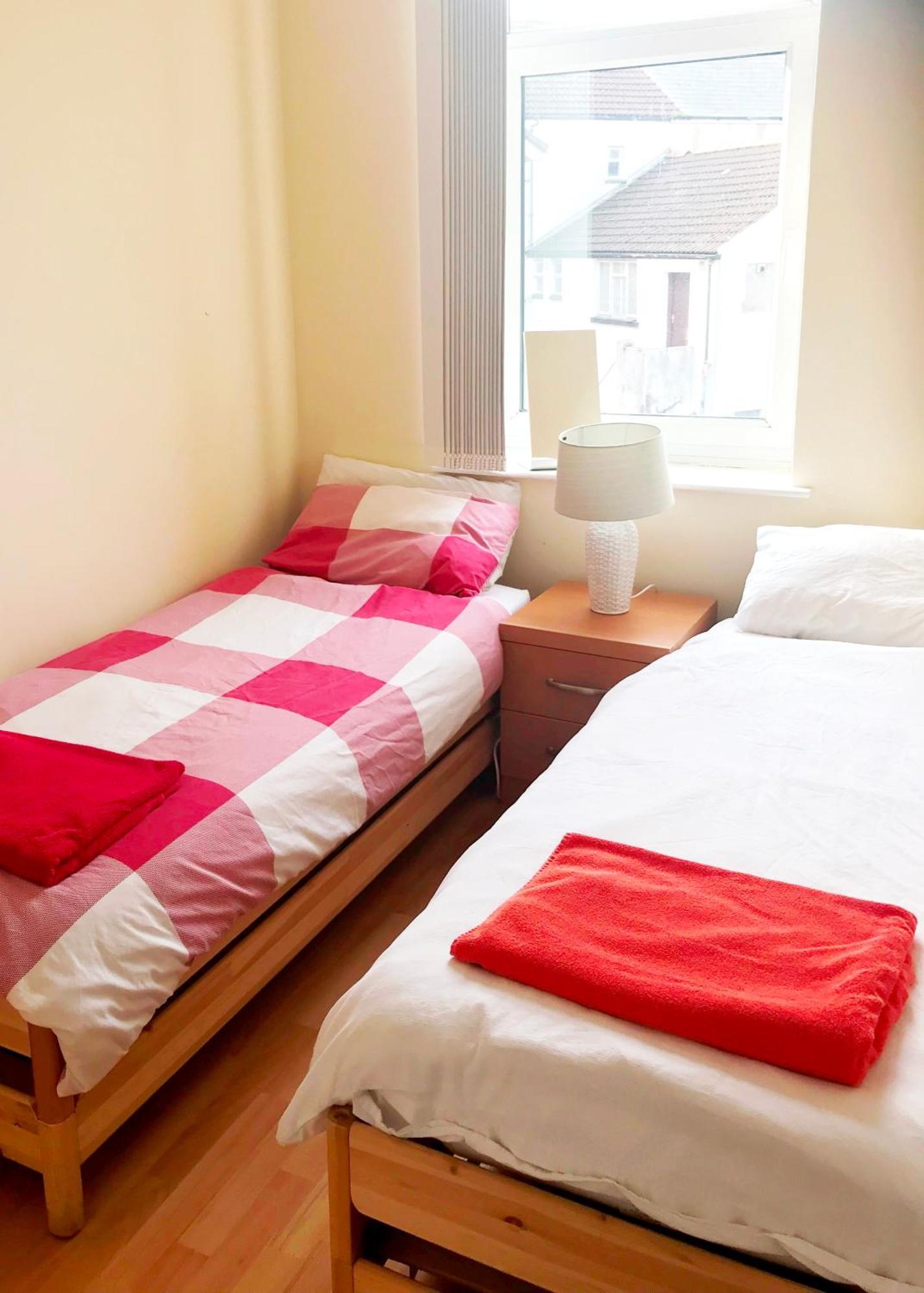 1 Fitzhamon Embankment Apartments Opposite Principality Stadium - Long Stay Offer Cardiff Zewnętrze zdjęcie