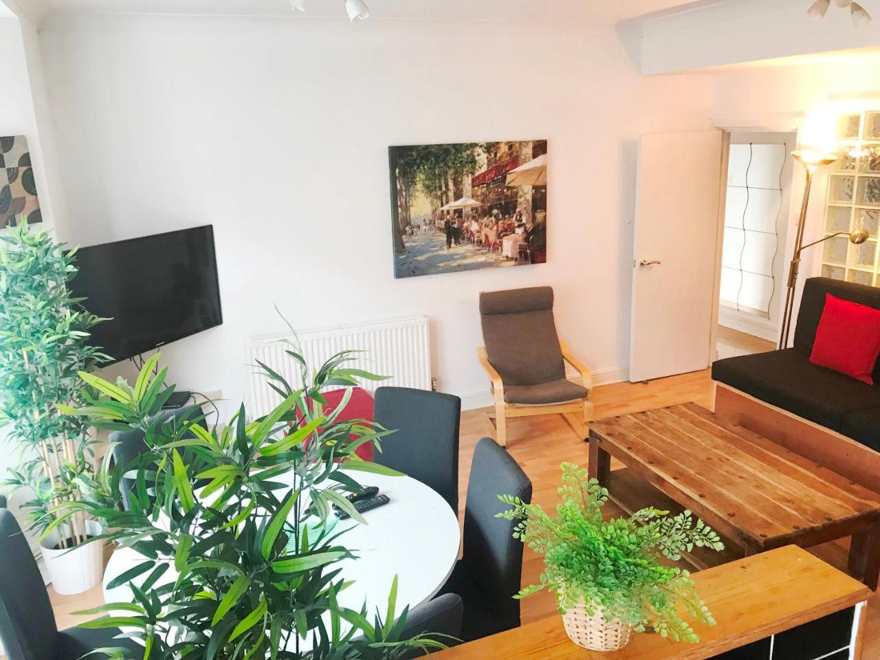 1 Fitzhamon Embankment Apartments Opposite Principality Stadium - Long Stay Offer Cardiff Zewnętrze zdjęcie