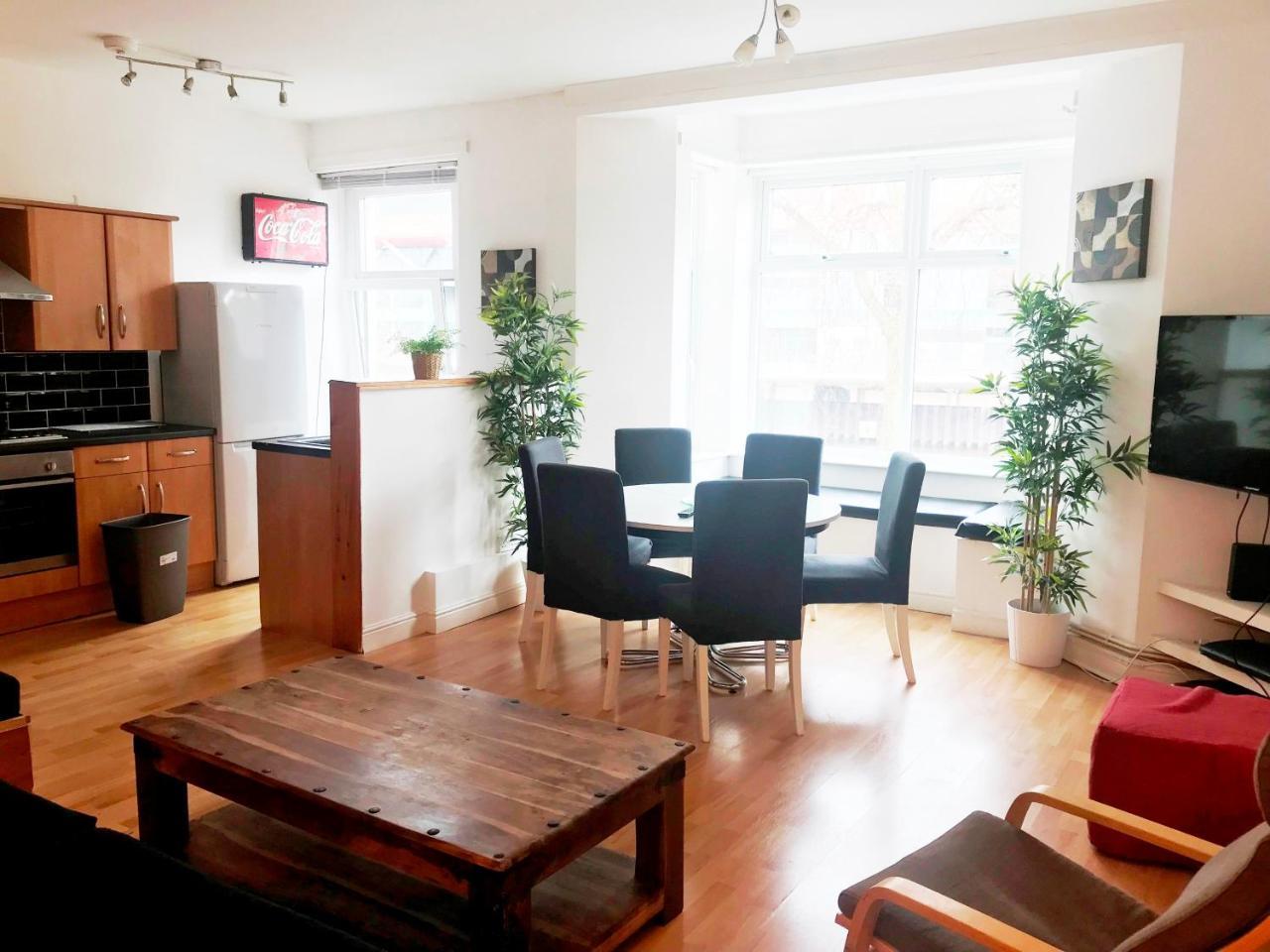 1 Fitzhamon Embankment Apartments Opposite Principality Stadium - Long Stay Offer Cardiff Zewnętrze zdjęcie
