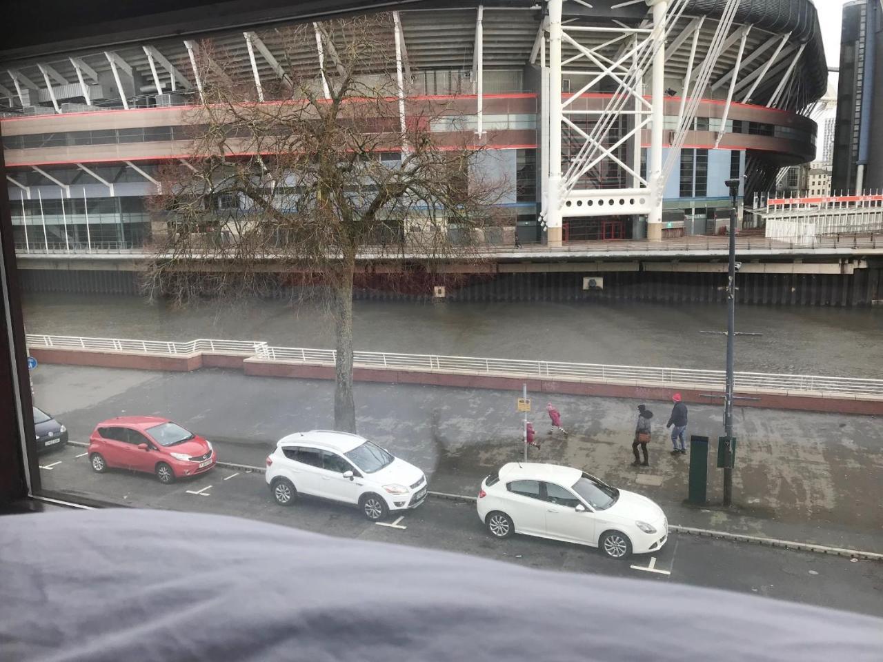 1 Fitzhamon Embankment Apartments Opposite Principality Stadium - Long Stay Offer Cardiff Zewnętrze zdjęcie